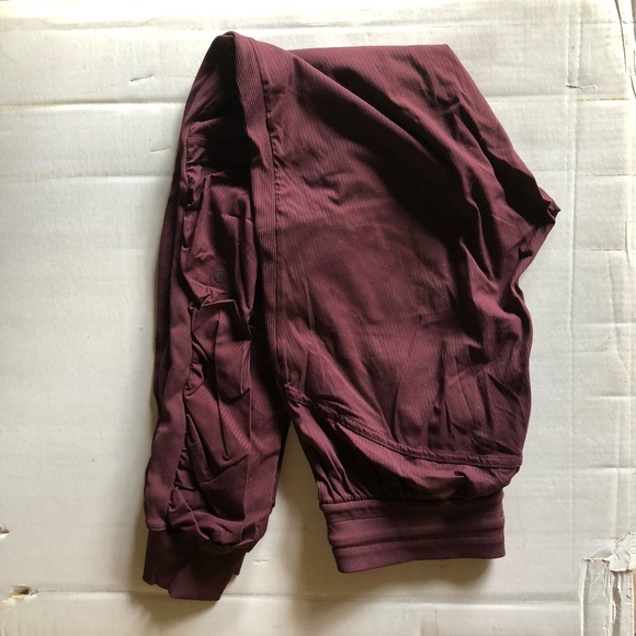 Lululemon Beyond the Studio High Rise Jogger 4 - Picture 3 of 6